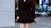 黑色职业套装短裙,展现职场女性的优雅与干练